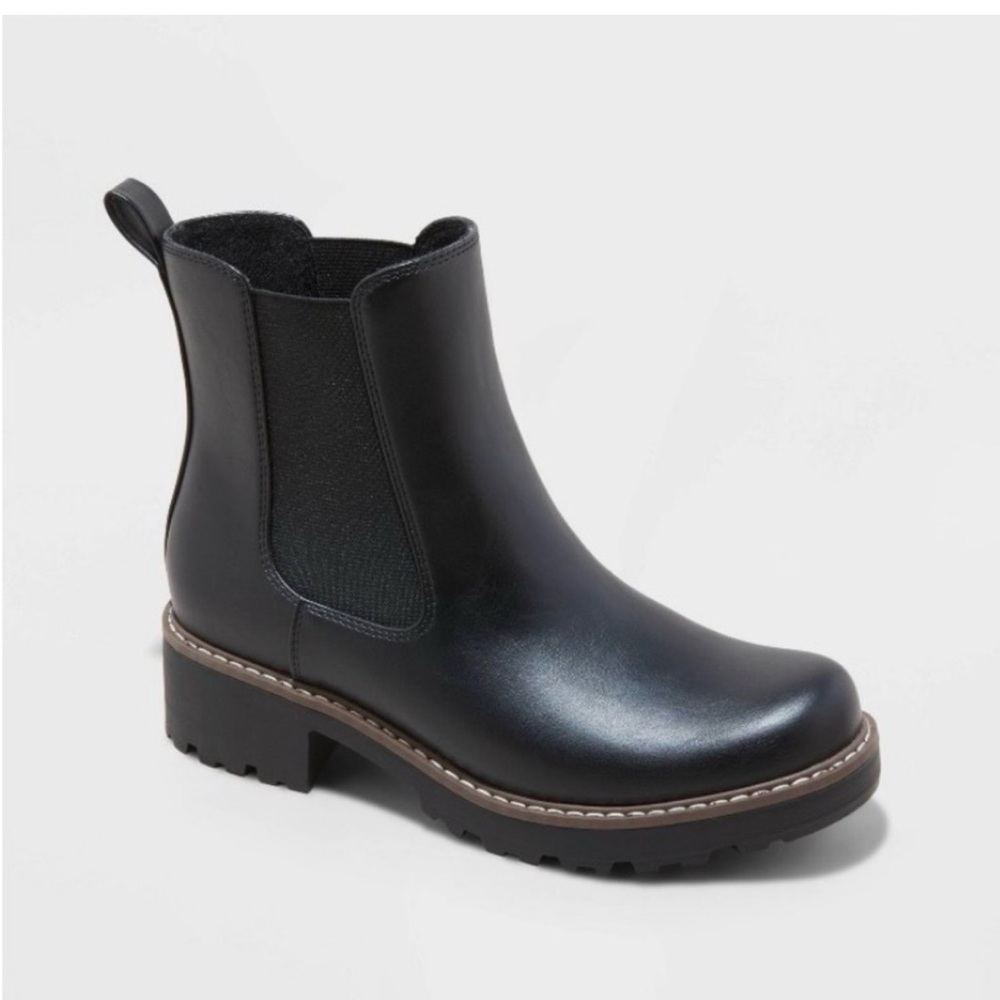 Universal Thread Black Lug Sole Chelsea Ankle Boots